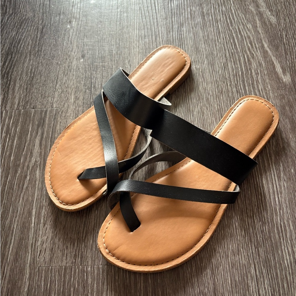 American Eagle Women’s Black Faux Leather Sandals